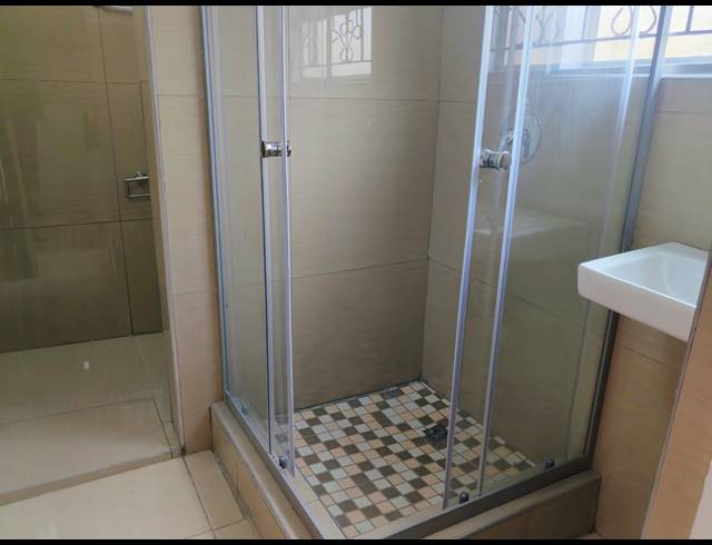 3 BEDROOM HOUSE TO LET IN MONTFORD